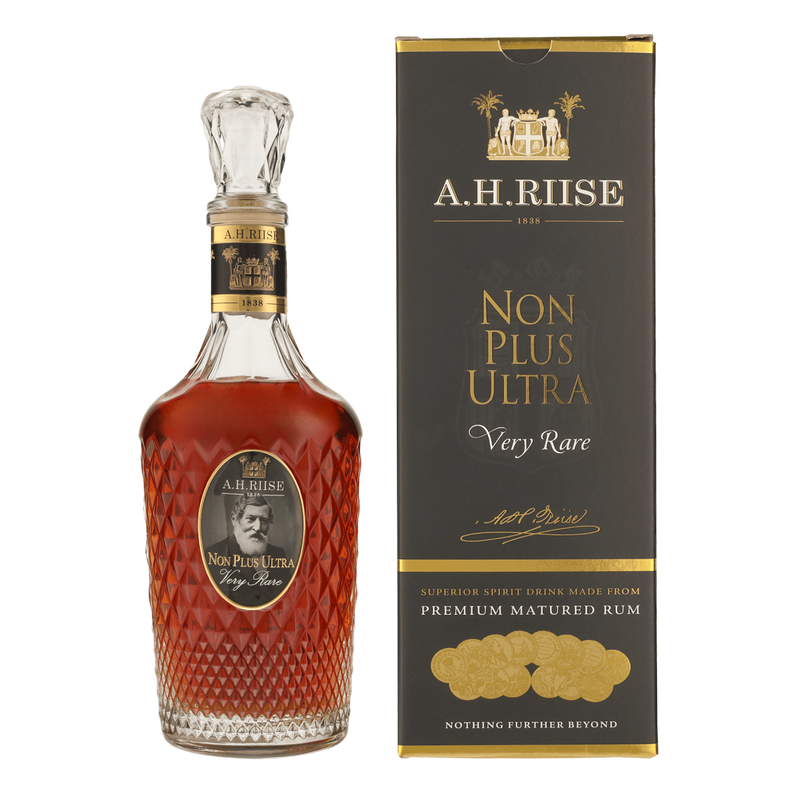 A.H. Riise Non Plus Ultra Very Rare + GB | 42% | 0,70 l